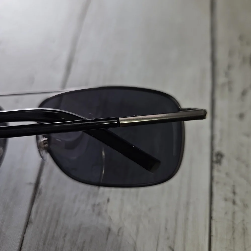 NWT Foster Grant Men's Silver Aviator Sunglasses
